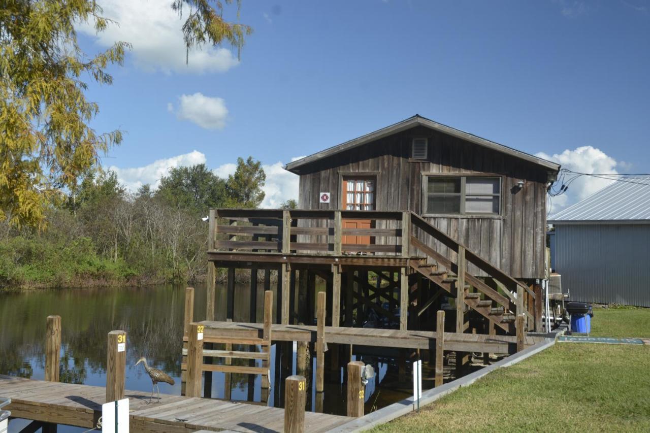 Bungalow - Water Front